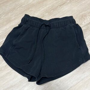Lululemon Athletica Black Inner Glow Shorts